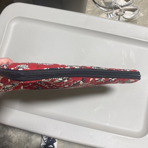 Black, red, and white Vera Bradley laptop case - Picture 6 of 6